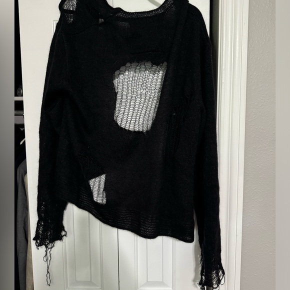 Givenchy Distressed Sweater - Picture 6 of 10
